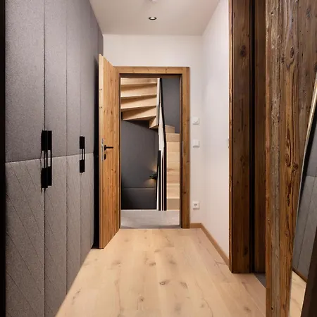 Haus Am Berg Villa *