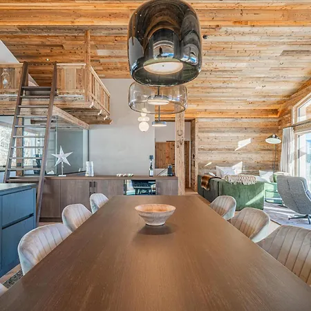 Haus Am Berg Villa *